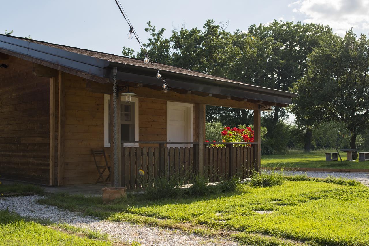 Evolution Camp Hotel Sant'Ippolito Exterior photo