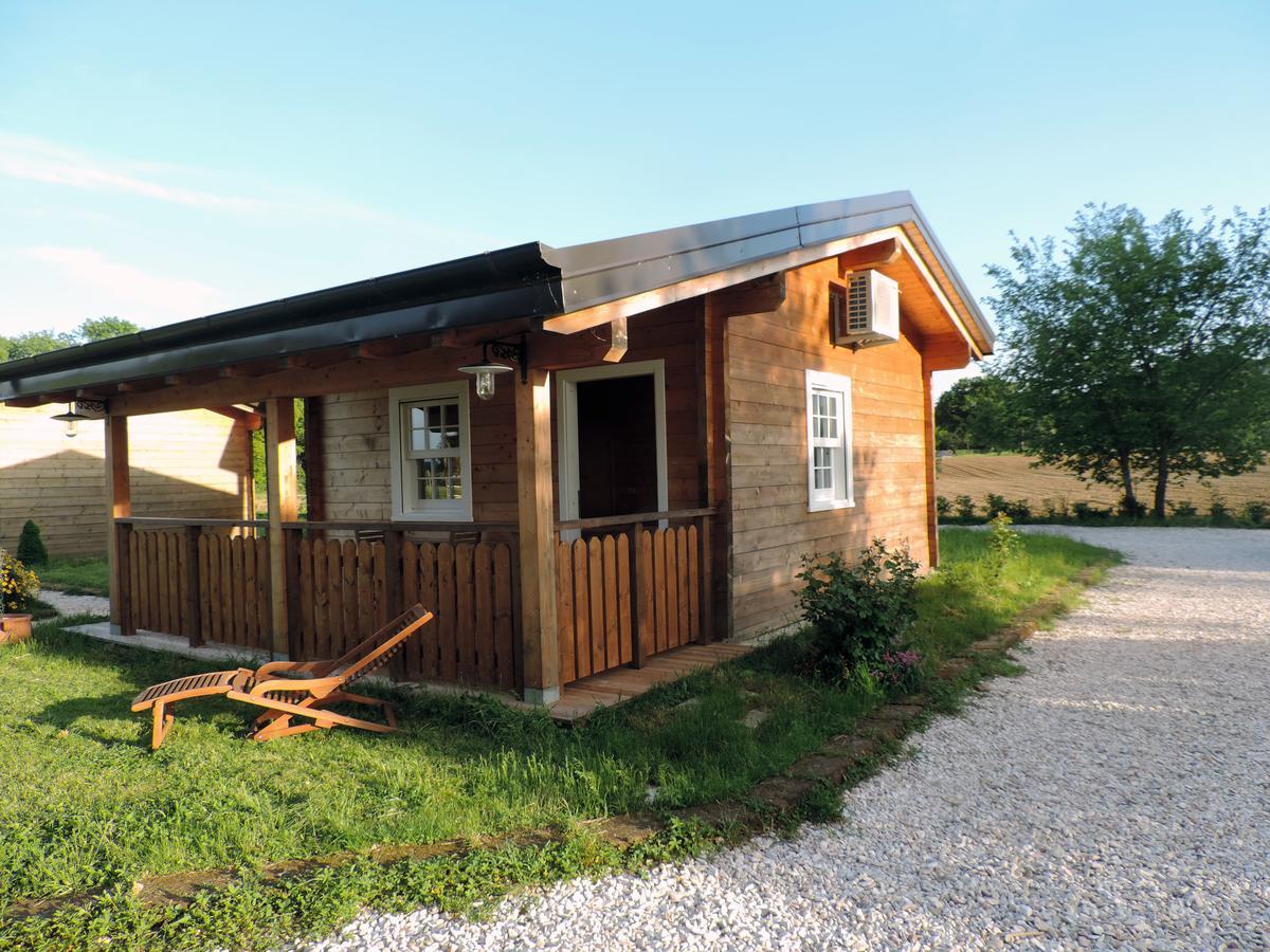 Evolution Camp Hotel Sant'Ippolito Exterior photo